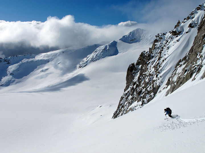 6 days ski touring in the Berner Oberland • May 2 - 7, 2012